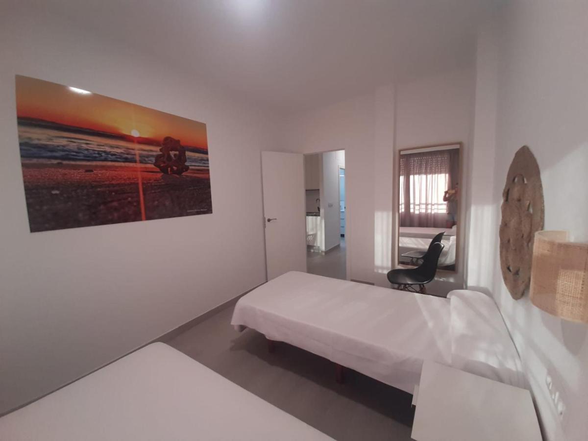 Sol Playa Suites Valencia Buitenkant foto